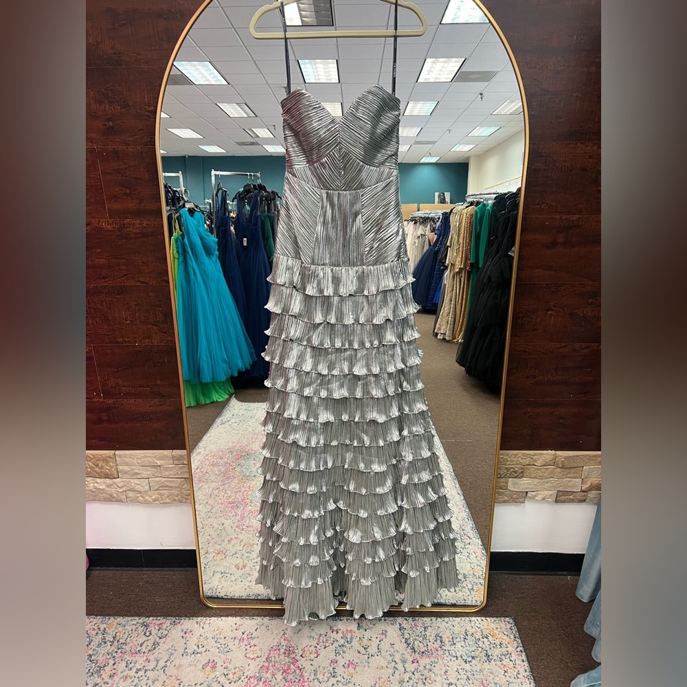 Zac Posen Silver Metallic Ruffle Gown size 6 - Picture 7 of 11